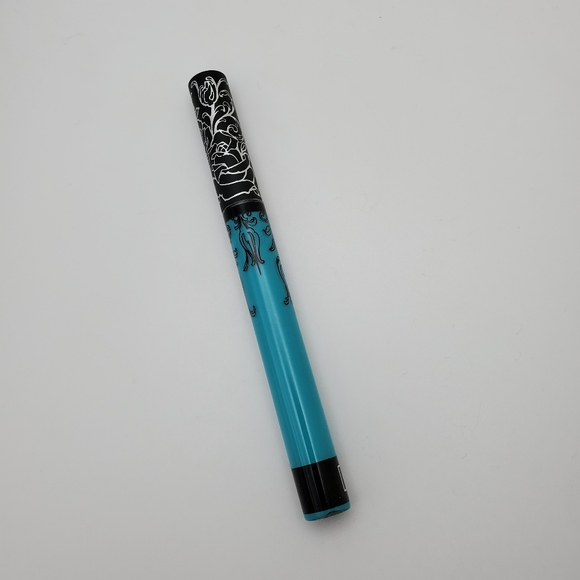Kat Von D Everlasting Matte Liquid Lipstick Dreamer Turquoise Blue - Picture 4 of 6